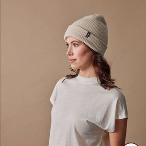 Ecologyst Merino Wool / Cashmere blend toque / beanie - one size - oat colour